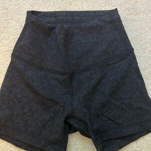 Size 2 lululemon biker shorts 4”